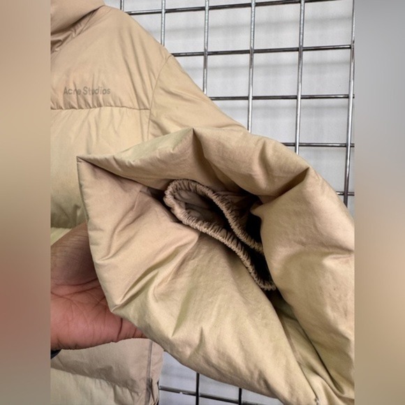 Acne Studios Belted Quilted Cotton-Blend Down Puffer Jacket in Beige Size 30 - Picture 7 of 10